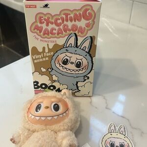 Exciting Macaron The Monsters Vinyl Face Toy - Cream